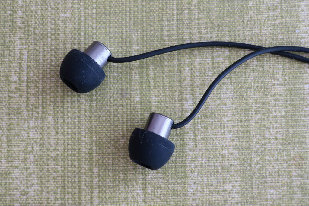 The Best Headphones and Earbuds for Sleeping on Your Side and on Your Back NoisyWorld