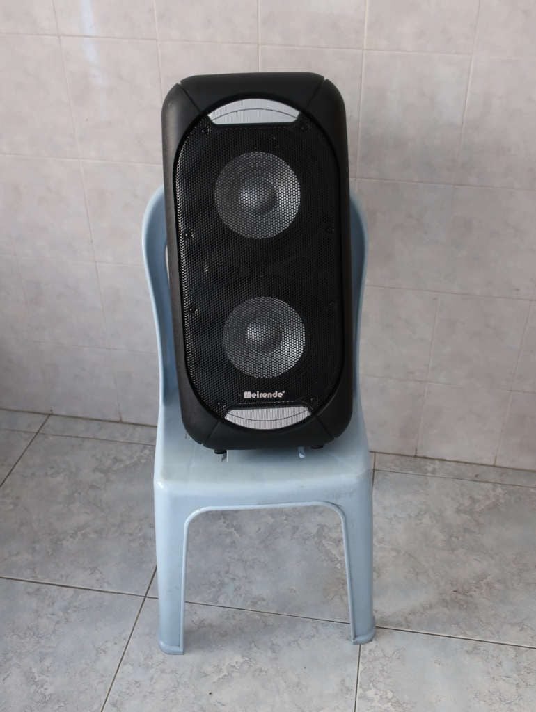 PA speaker as a white noise speaker PA speaker as a white noise speaker
