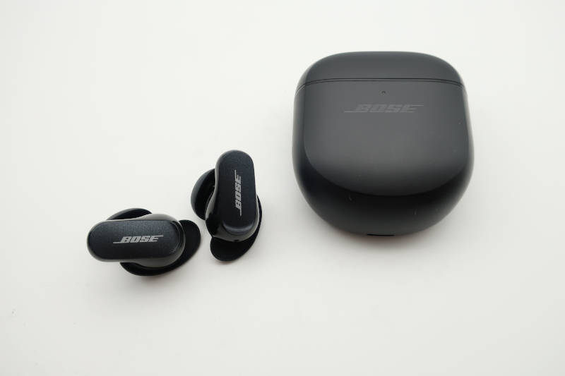 QC-earbuds-II-plus-charging-case