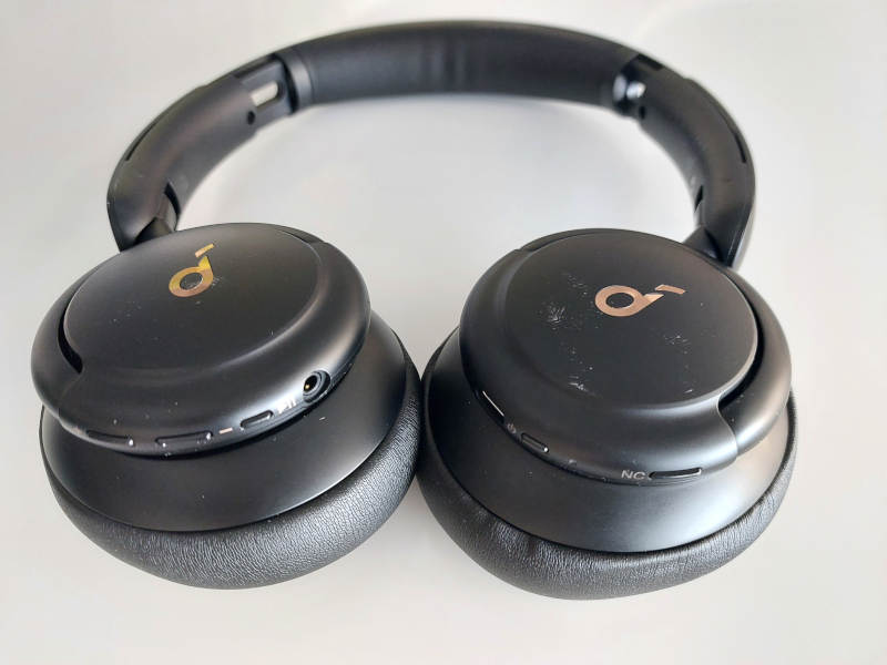 Tech Review - Soundcore LIFE Q30 hybrid ANC headphones